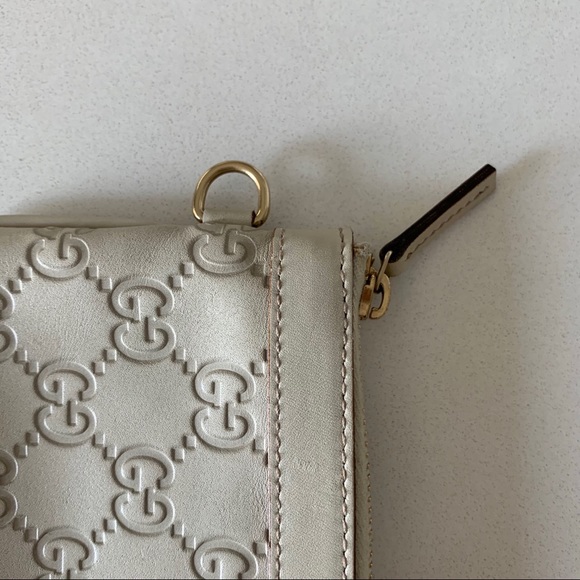 Authentic GUCCI Guccissima Leather Zip Pouch - Picture 3 of 9